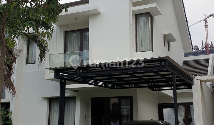 Ready-to-occupy 2-story house in Allvare Foresta Cluster BSD, opposite Navapark BSD.