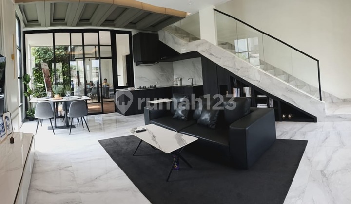 Rumah Siap Huni di  Casa Varya Residence Jakarta Barat