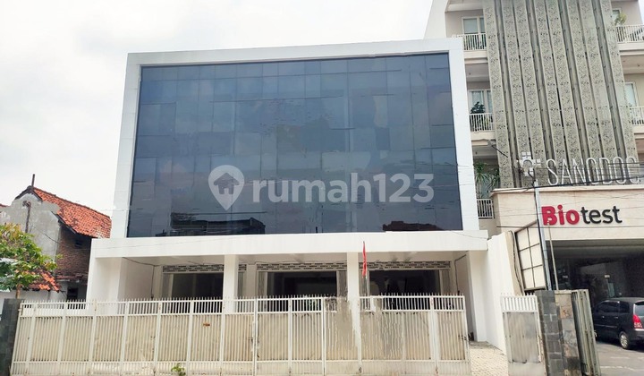 Ruko Baru Gress !!! di Jl. Ciliwung Surabaya Pusat, 3 Lantai, Strategis, Siap Pakai !!!