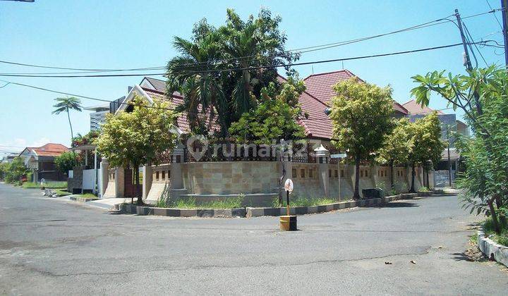 Rumah Mewah di Nginden Intan Barat Surabaya Timur, Furnished, Hook/Pojokan, Siap Huni 2