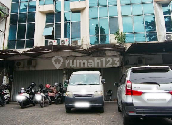 Ruko di Jemursari Surabaya Selatan, 2 Jejer Gandeng, 3.5 Lantai & 4 Lantai, Siap Pakai