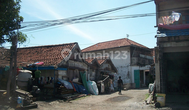 Warehouse in Simolawang Baru, North Surabaya, Strategic Location, Area 1401 m2 Warehouse in Simolawang Baru, North Surabaya, Strategic Location, Area 1401 m2