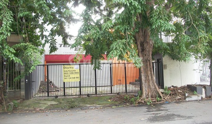 Business House on Jl. Teuku Umar, Central Surabaya, Strategic Location, Suitable for Restaurant / Cafe / Office / Clinic, etc. Business House on Jl. Teuku Umar, Central Surabaya, Strategic Location, Suitable for Restaurant / Cafe / Office / Clinic, etc.