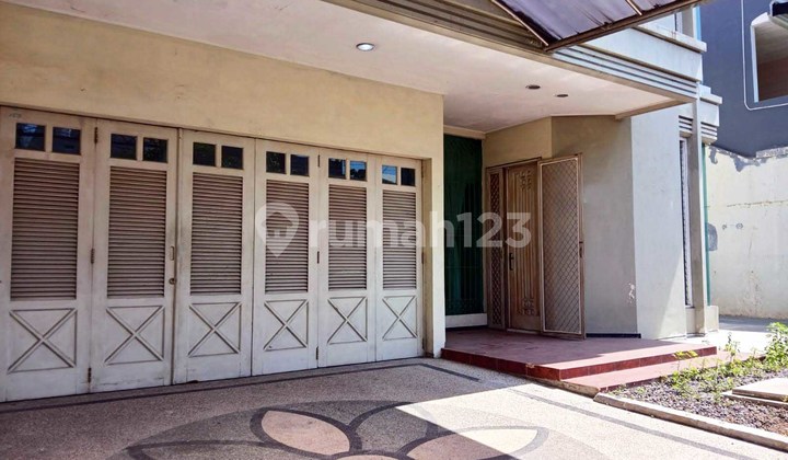 Rumah di Kendangsari Surabaya Selatan, Bagus + Terawat, Row Jalan depan Lebar, Bisa untuk usaha (ex.Kantor), Lokasi Strategis, Siap Huni 2