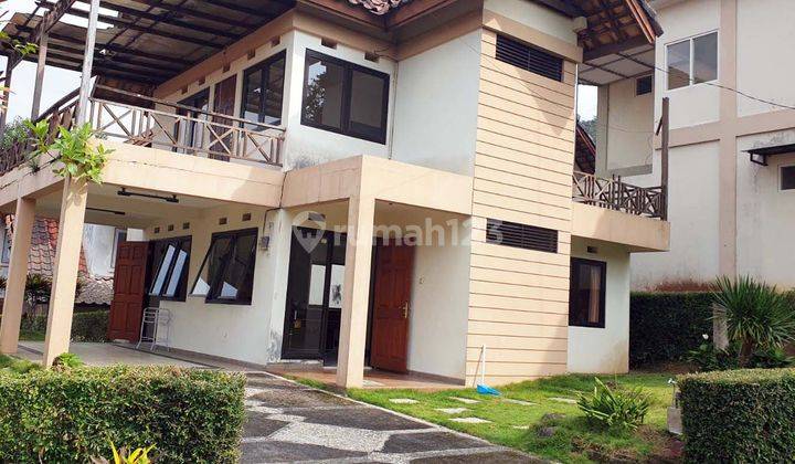 Villa di Grand Trawas Mojokerto, 2 Lantai, Semi Furnished 1