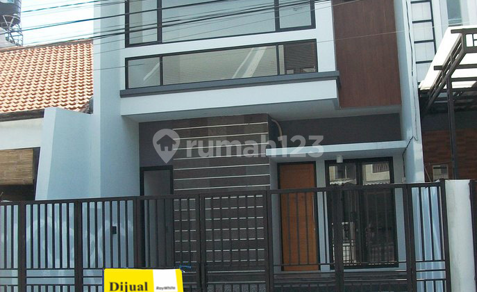 Rumah Baru Gress di Klampis Semolo Tengah Surabaya Timur, Minimalis, 2 Lantai