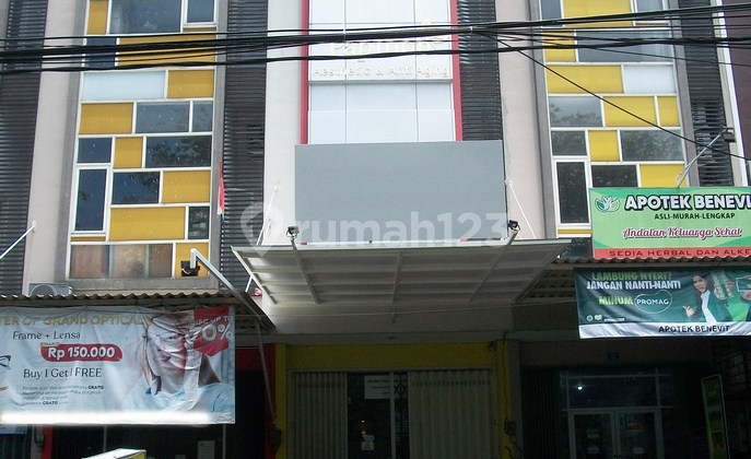 Ruko di Rungkut Asri Tengah Surabaya Timur, 3 Lantai, Strategis, SIAP PAKAI Ruko di Rungkut Asri Tengah Surabaya Timur, 3 Lantai, Strategis, SIAP PAKAI