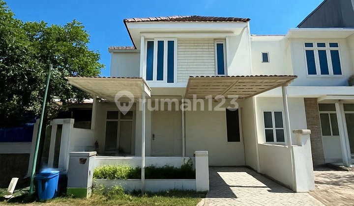 Rumah Baru Gress !!! di Citraland Taman Puspa Raya Surabaya Barat, Minimalis 2 Lantai Semi Furnished SIAP HUNI