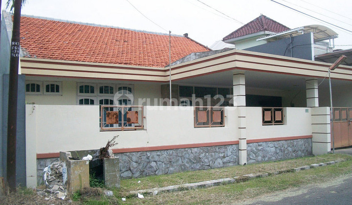 Rumah di Medokan Ayu Surabaya Timur, Row Jalan Lebar, Bagus + Terawat, Siap Huni 2
