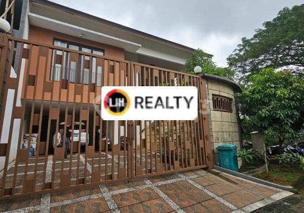 Rumah Hook Bagus 2 Lantai Siap Huni Strategis di Villa Cinere Mas