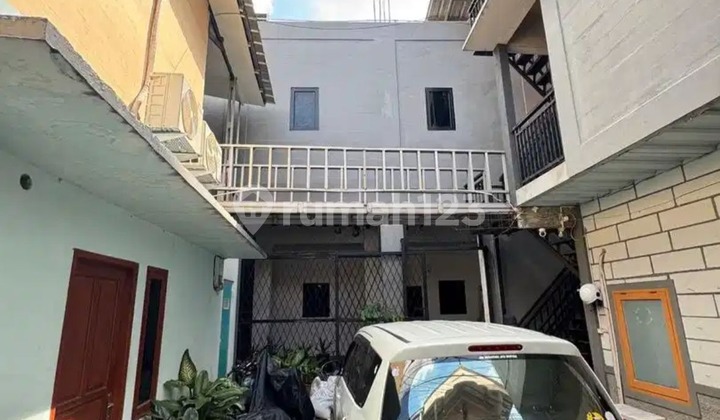 Kost Bagus 3 Lantai Lokasi Strategis Cocok Untuk Investasi (PR)