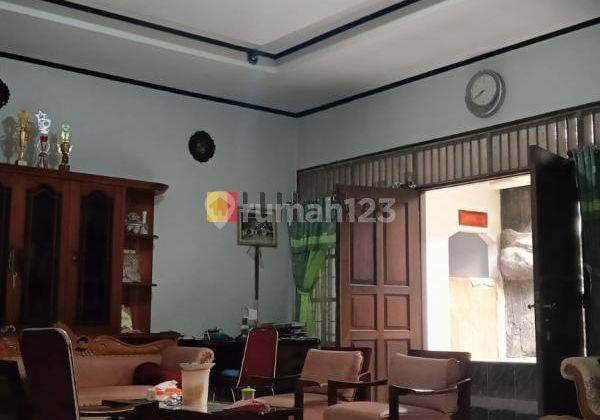 RUMAH BAGUS DEKAT DENGAN FASILITAS UMUM DI JAGAKARSA 1