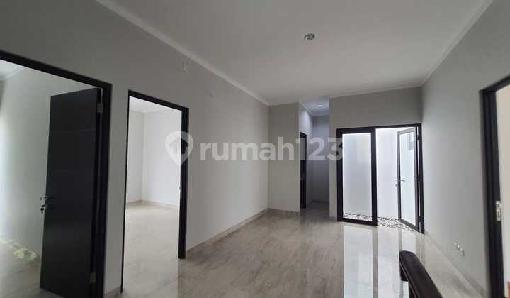 Rumah Baru 2 Lantai Bagus, Siap Huni Discovery Serenity Bintaro 15