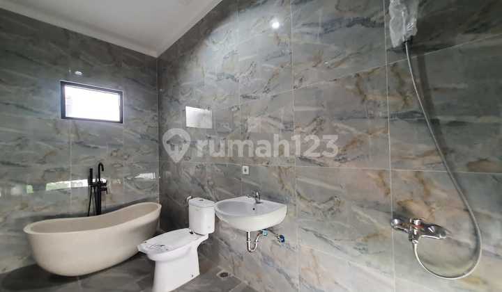 Rumah Baru 2 Lantai Bagus, Siap Huni Discovery Serenity Bintaro 18