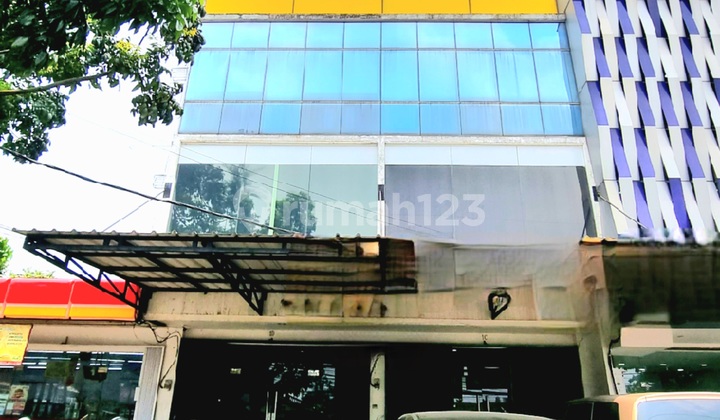 Ruko 3 Lantai Bagus,Strategis di Jalan Veteran Jakarta Selatan  1