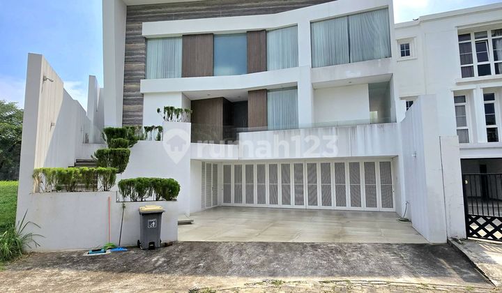 Rumah Super Mewah Di Kawasan Bsd City Ada Kolam Renang Rumah Super Mewah Di Kawasan Bsd City Ada Kolam Renang