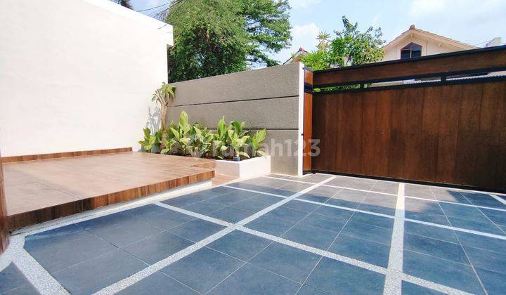 Rumah 2 Lantai, Minimalis Modern Di Graha Raya Bintaro Jaya 2