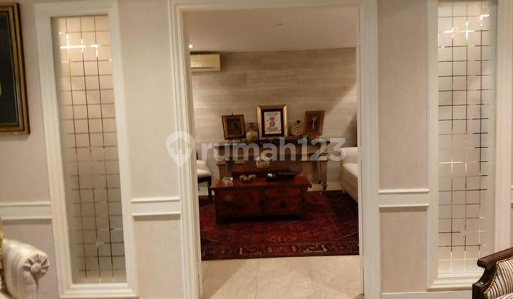 Rumah mewah siap huni 3 lantai di Jakarta Selatan  2