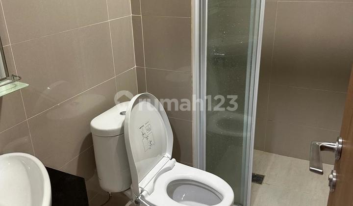 For Rent Apt B Res Tower Tulip, Fully Furnished Ready to Move In. Brand New Condition. Suitable for Students at Prasmul and Surrounding Areas.