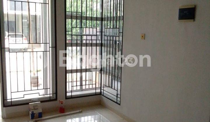 RUMAH BAGUS 2 LANTAI DI METLAND MENTENG, CAKUNG JAKARTA TIMUR 2