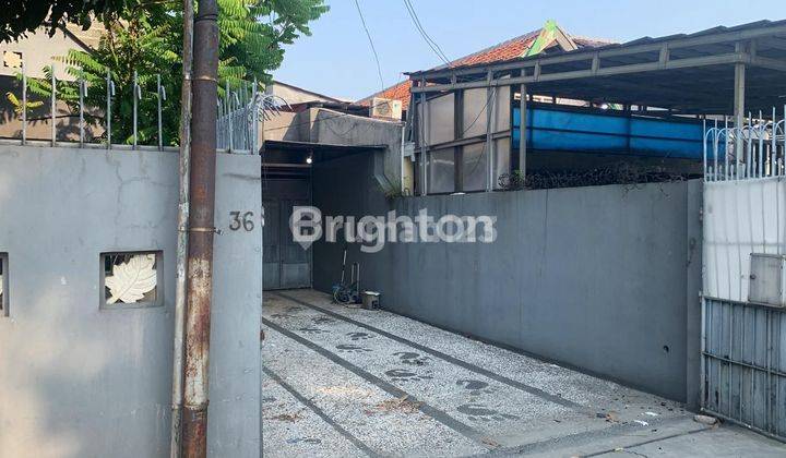 RUMAH LUAS DEKAT STASIUN JATINEGARA JAKARTA TIMUR 2