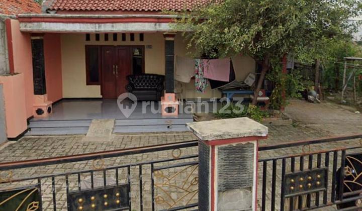 OLD SPACIOUS HOUSE MINIMAL RENOVATION STRATEGIC SUITABLE FOR INVESTMENT