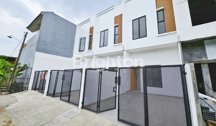 RUMAH MINIMALIS MODERN 2 LANTAI SEMI FURNISHED DI HARAPAN INDAH 1