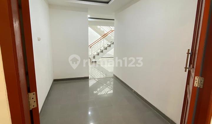 Large Cheap House Ready to Live In Near Galaxy Bekasi 2