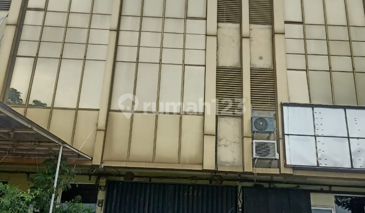 Ruko Duta Garden (Ukuran 4x12 m) Ruko Duta Garden (Ukuran 4x12 m)