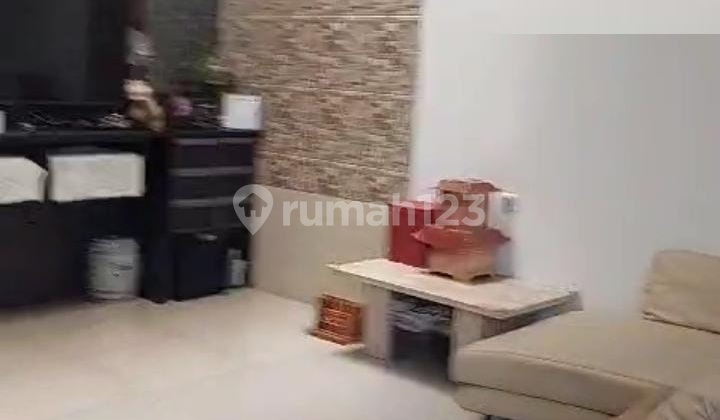 Rumah City Resort Hoek (Ukuran 10,5X15 M)