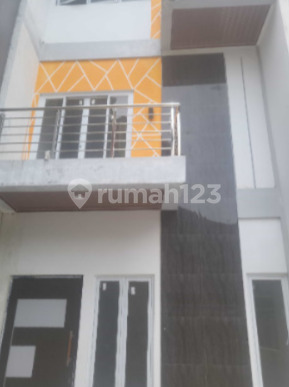 Rumah Angke Indah (Ukuran 75/190 m2)