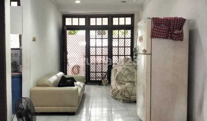 Rumah Menceng (Ukuran 6x12 m) 1