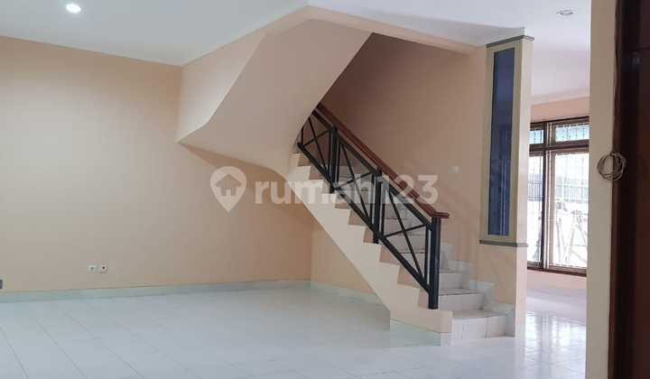 Daan Mogot Baru House (Size 8x15 m) 2