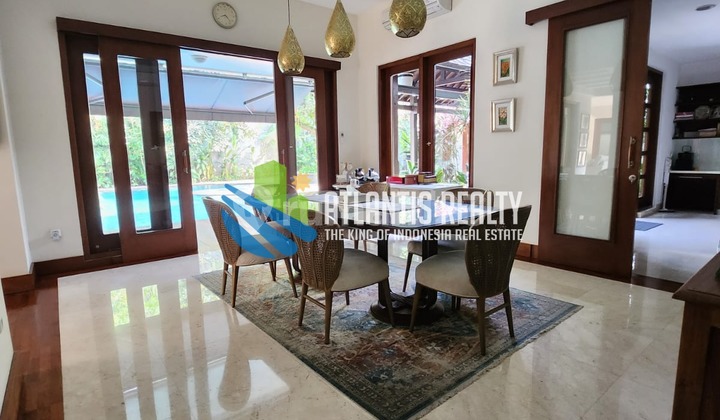 Dijual Rumah Mewah di Jakarta Selatan CIPETE AREA CILANDAK BARAT, ada Kolam Renang