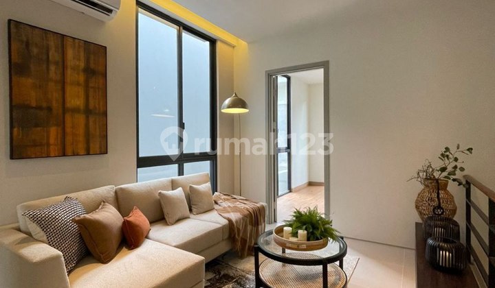 For sale red house in Town House Lebak Bulus South Jakarta, cash or mortgage.