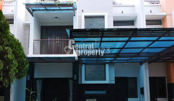 Disewakan rumah mewah dalam cluster Raffles hills Cibubur 1