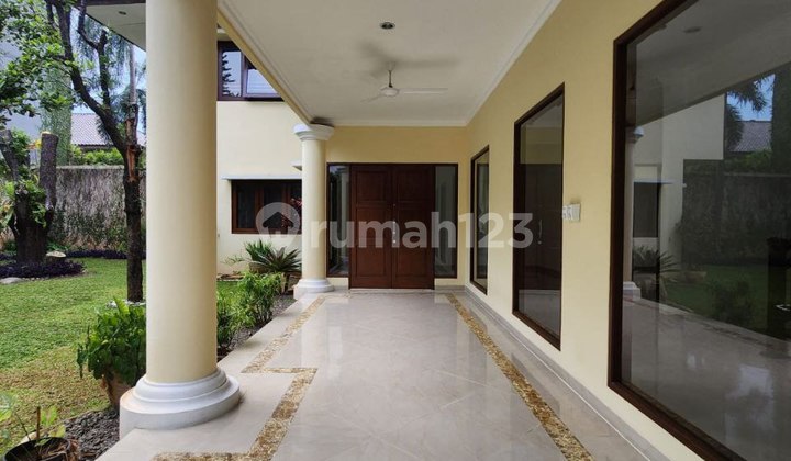 Luxury house for rent with extensive land in Pejaten Barat, South Jakarta. 2