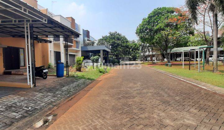 Disewakan Rumah Mewah Siap Huni Tanah Luas Depan Taman Raffles Hills Cibubur  2