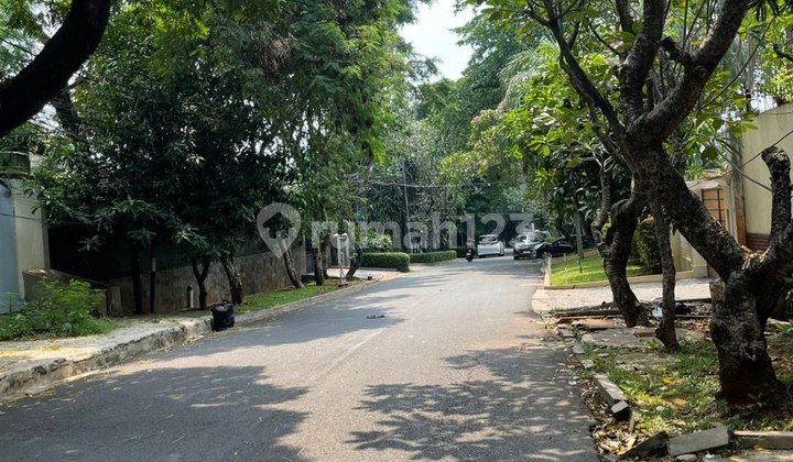 For Sale House, Land Calculation, Spacious Yard with Swimming Pool, Kemang Dalam, South Jakarta For Sale House, Land Calculation, Spacious Yard with Swimming Pool, Kemang Dalam, South Jakarta