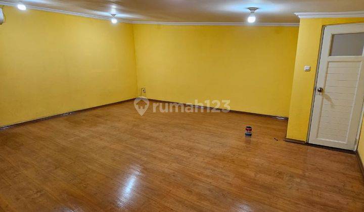 Ruko Gandeng di Jalan Panjang Kedoya Kebon Jeruk Taman Ratu 3