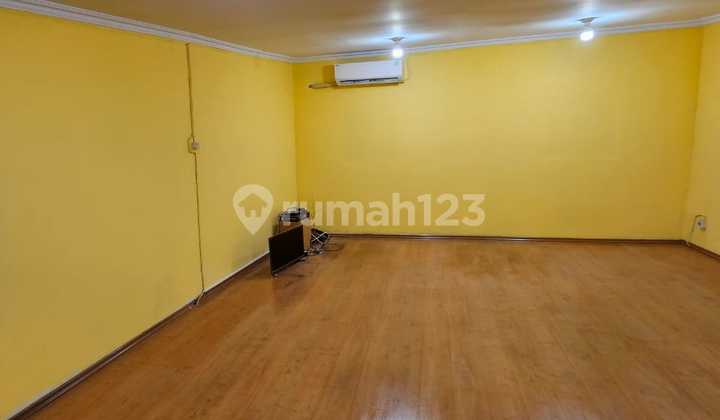 Ruko Gandeng di Jalan Panjang Kedoya Kebon Jeruk Taman Ratu 6