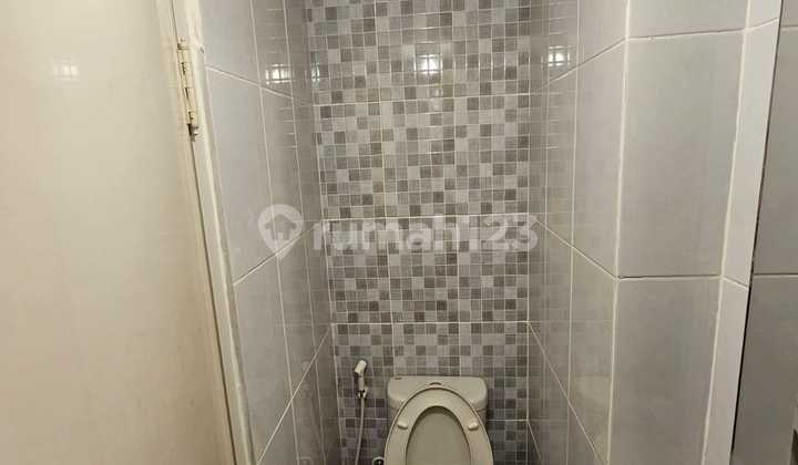 DIJUAL Apartment Tokyo Riverside Pik2 Studio Tower Akihabara Middle floor View city & laut. TANPA PERANTARA.