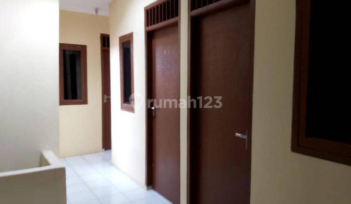 Dijual rumah kostan dan rumah induk di daerah bintaro 5