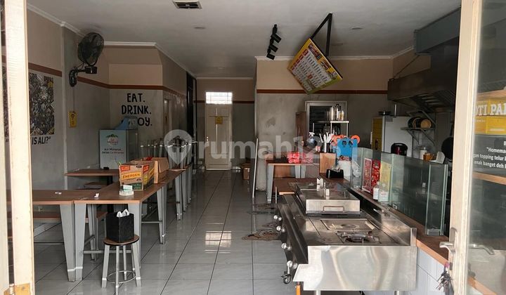 Ruko Taman Semanan Indah, lantai 2½,