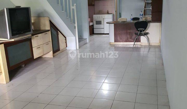 Rumah Kontrakan 2 Lantai Bagus Semi Furnished SHM di Cluster Citra 2 Ext, Jakarta Barat 1