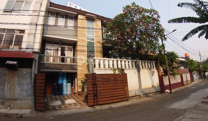 Rumah Bagus HGB Sawah Besar, Jakarta Pusat 1