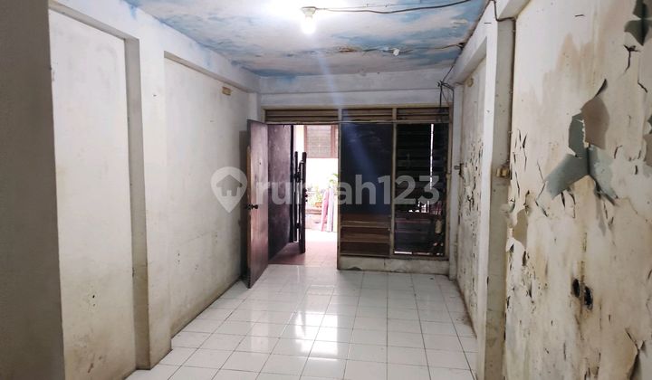 Rumah Tua , Bentuk L , Ttangki , Mangga Besar , Jakarta Barat Shm Rumah 2