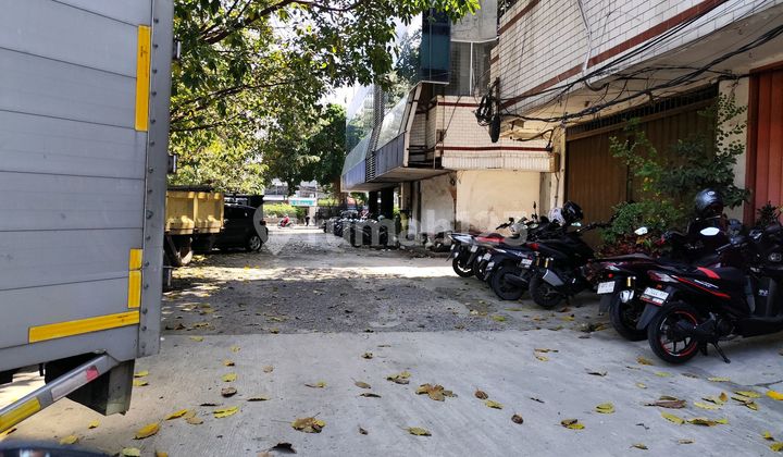 Ready-to-Use Shop House, Pangeran Jayakarta, Central Jakarta