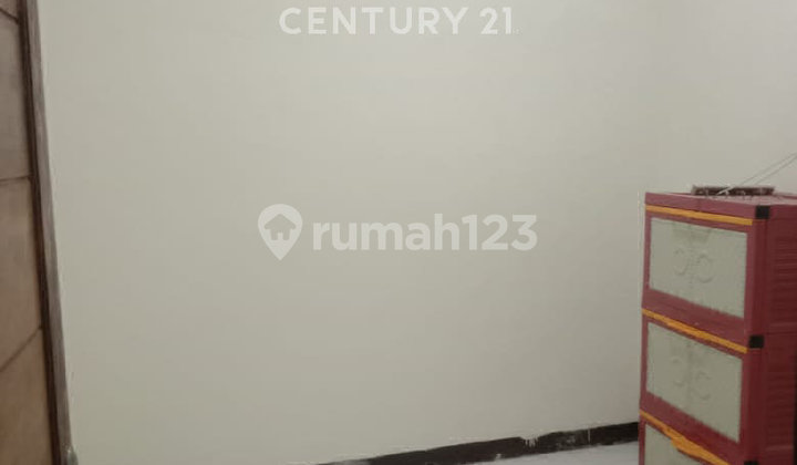 Strategic Boarding House in Cikarang Jababeka Close to Industrial Estate Area 2