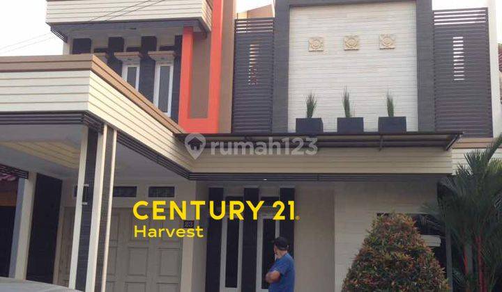 Rumah Bagus 2 Lantai Furnished Siap Huni Di Taman Beverly  1